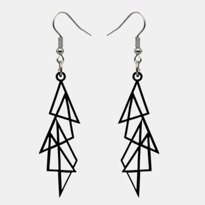 Plexiglas oorbellen met driehoekdesign Oorbellen gelaserd uit plexiglas in de vorm van diverse driehoeken.