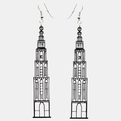 Plexiglas oorbellen in Martinitoren-vorm Oorbellen gelaserd uit plexiglas in de vorm van de Martinitoren uit Groningen.