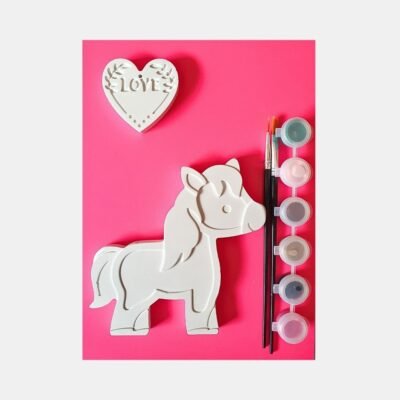 Diy schilderpakket van paard met hart groot van porseleingips