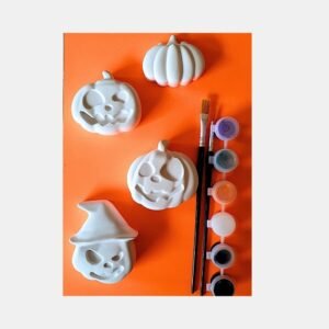 Afbeelding van zelf te beschilderen Halloween pompoenen porseleingips met penselen en verf